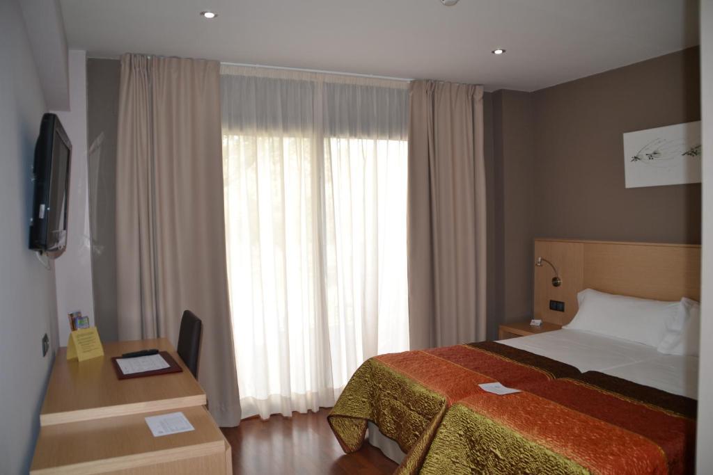 Hotel Vilar Riu De Baix Flix Habitación foto